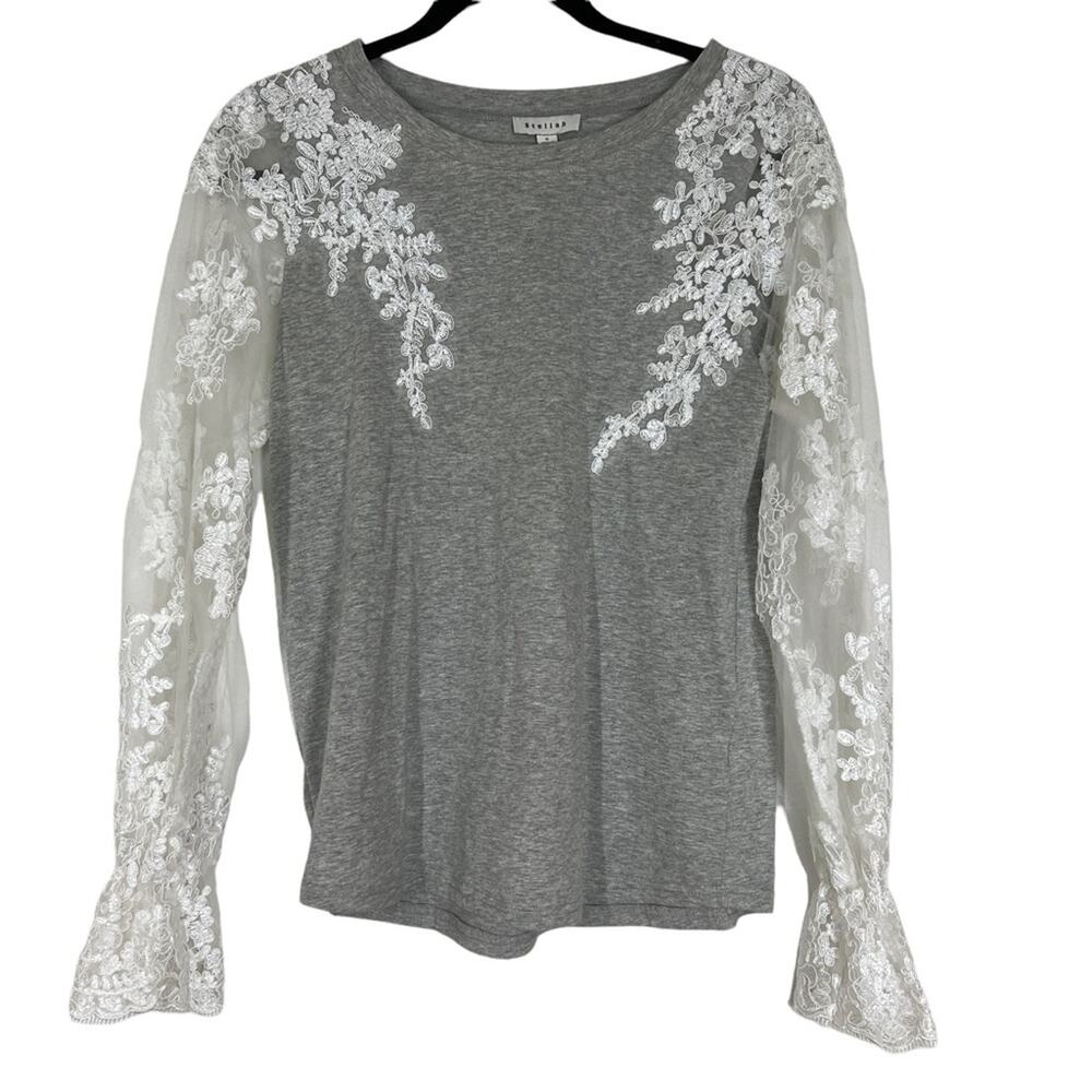Stellah Sheer Mesh Corded Lace Sleeve Top in small